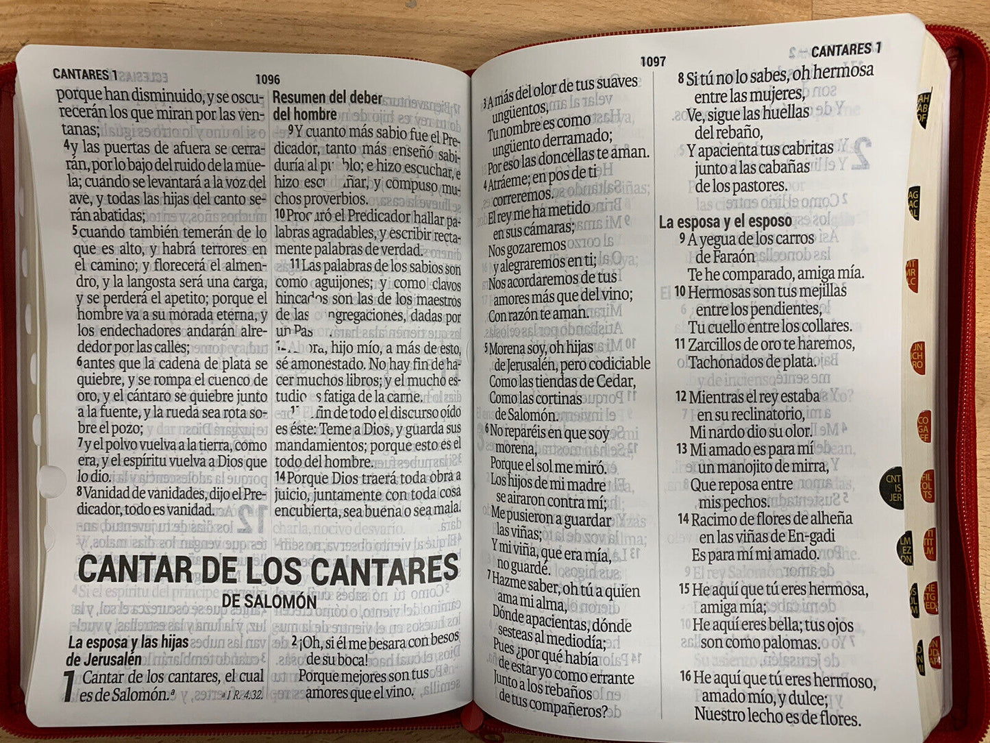 Biblia letra súper gigante con cierre 19 puntos roja nueva edición